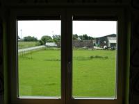 Innenansicht Fenster weiß mit Holzfensterbank 