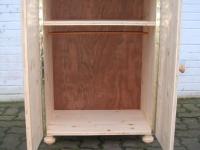 Puppenschrank geöffnet