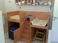 Wickelstation aus Holz 
