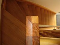 Holztreppe gewendelt Ansicht von oben
