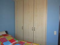Schrank mit drei Teil im Schlafzimmer