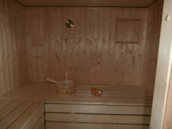 Sauna mit Aufguss-Zubehör 