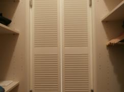 Westerntür für begehbaren Kleiderschrank