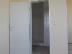 Ziehen einer Wand und Einbau einer Innentür