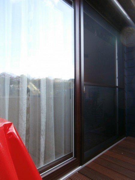 Außenansicht Schiebe-Terrassentür mit Insektenschutz