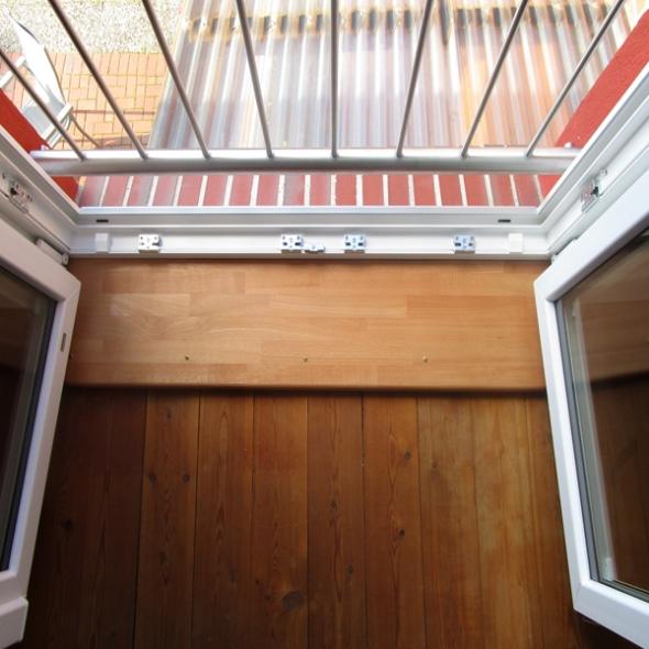 Doppelflügelige Balkontür weiß