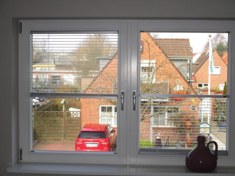 Jalousie "TwinLine" Lamellen offen gestellt