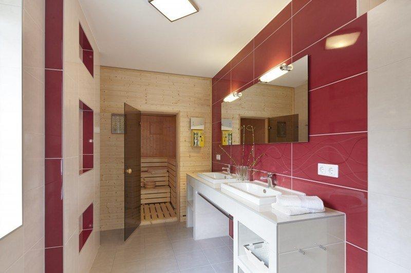 Badezimmer in Apartment mit Sauna