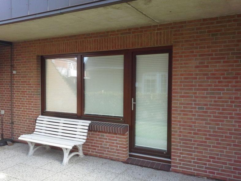 Terrassentür braun mit zwei Seitenteilen links