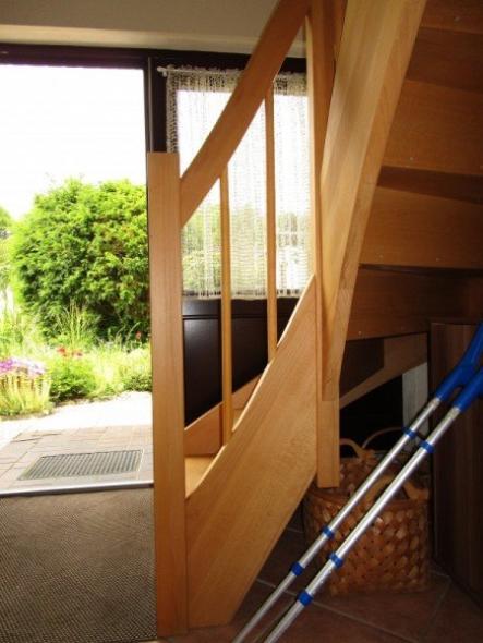 Holztreppe gewendelt Ansicht von unten