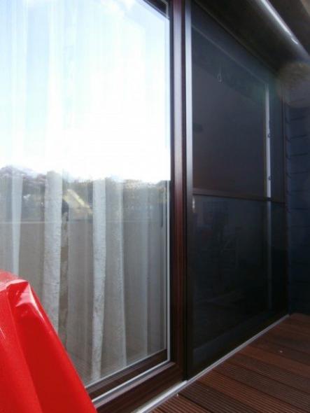 Außenansicht Schiebe-Terrassentür mit Insektenschutz