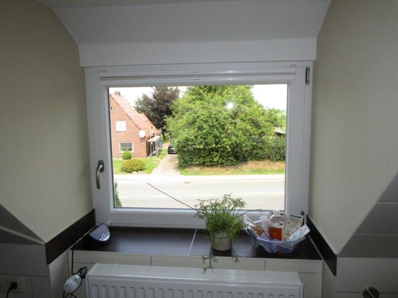 Fenster weiß in Badezimmer