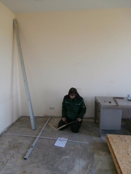 Ziehen einer Wand und Einbau einer Innentür