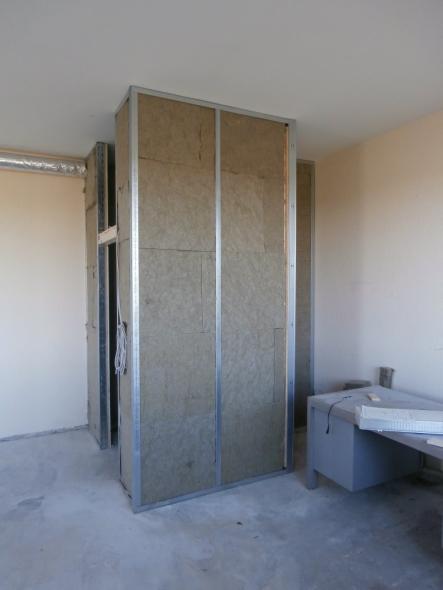 Ziehen einer Wand und Einbau einer Innentür