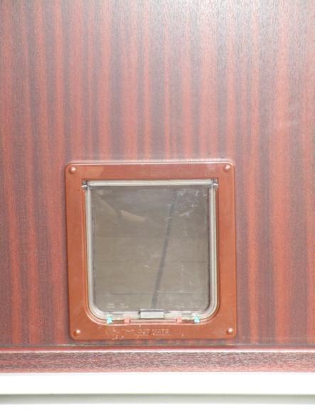 Katzenklappe von Terrassentür braun mit Seitenteil