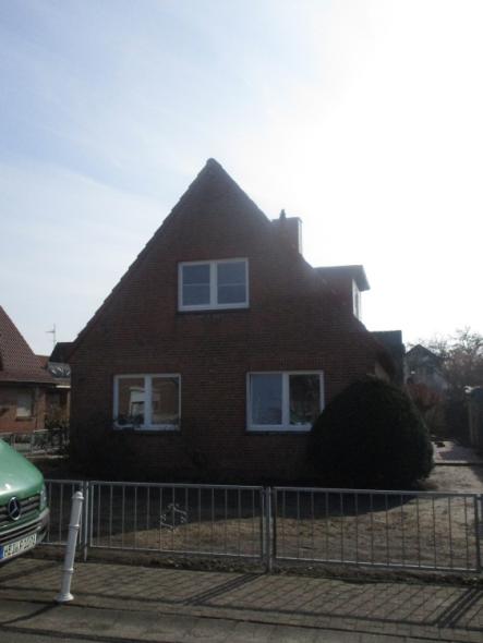 Fenster weiß bei Einfamilienhaus